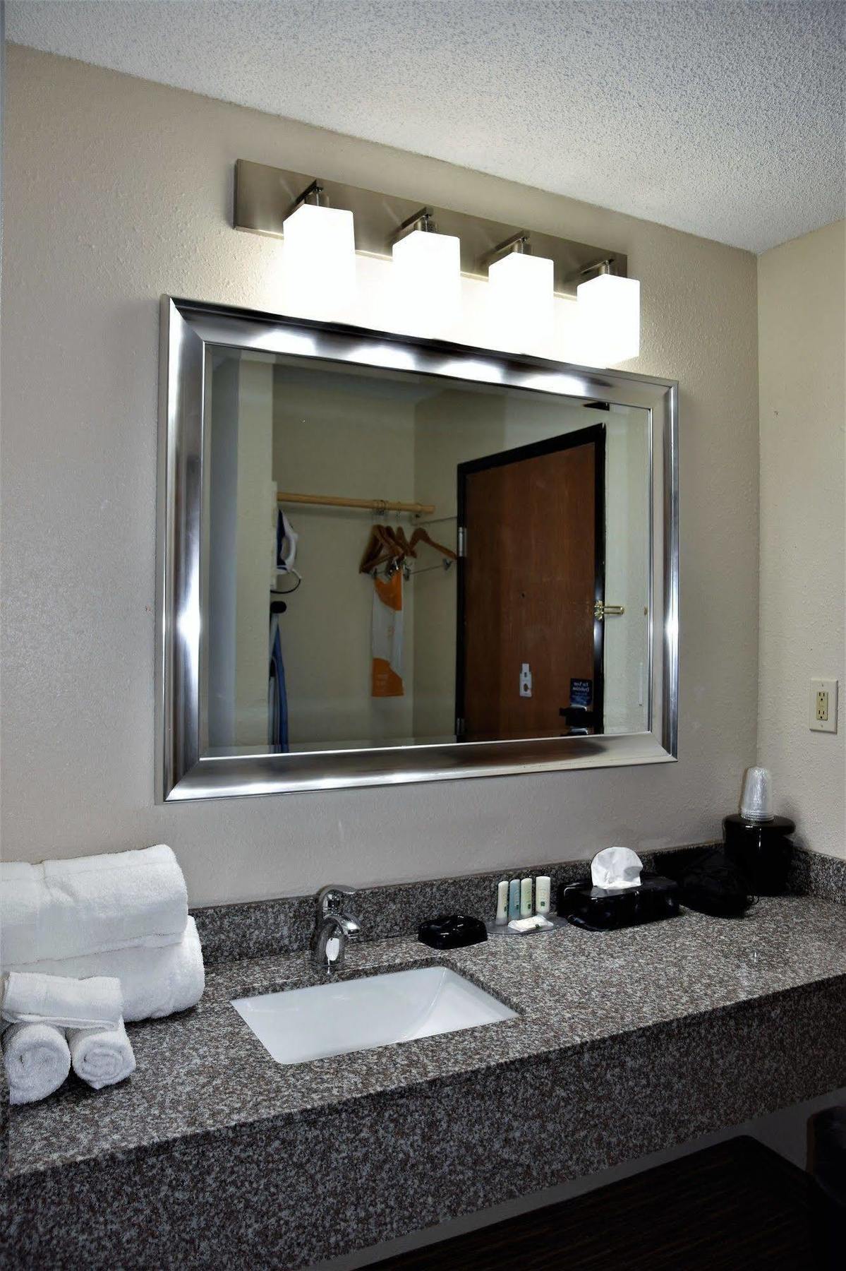 Quality Inn & Suites Metropolis I-24 Exterior foto